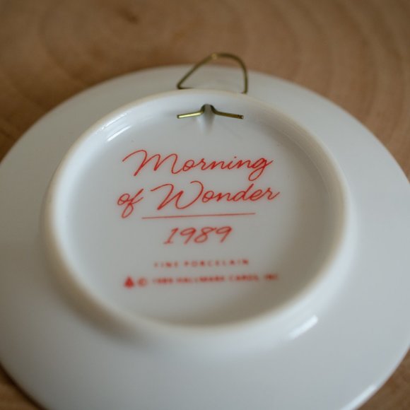 Christmas ornament, Hallmark "Morning of Wonder" 1989 mini plate - Picture 4 of 7